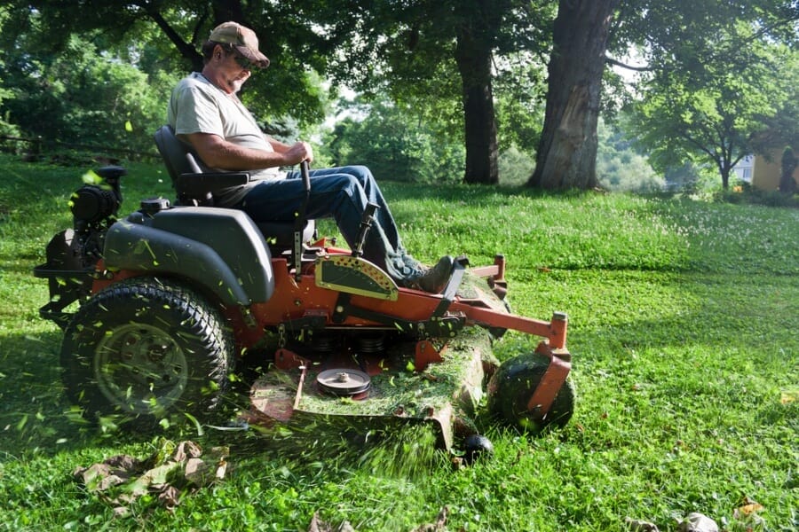 Important Tools and Equipment all Lawn Care Businesses Should Have